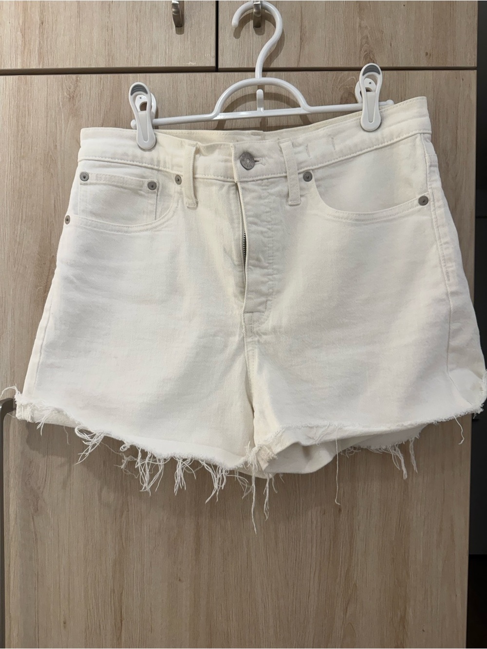 NEVER WORN: Madewell White Denim High-Rise Shorts, size 29 - Picture 2 of 7
